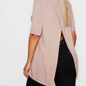 Jersey Split Open back T-shirt in Taupe